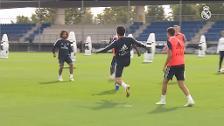 Bale vuelve a entrenarse con el grupo