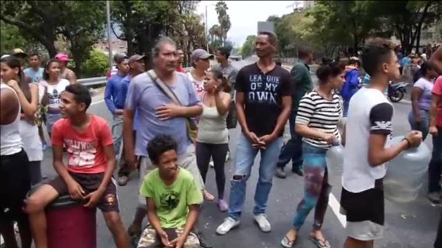 Guaidó declara la emergencia nacional en Venezuela