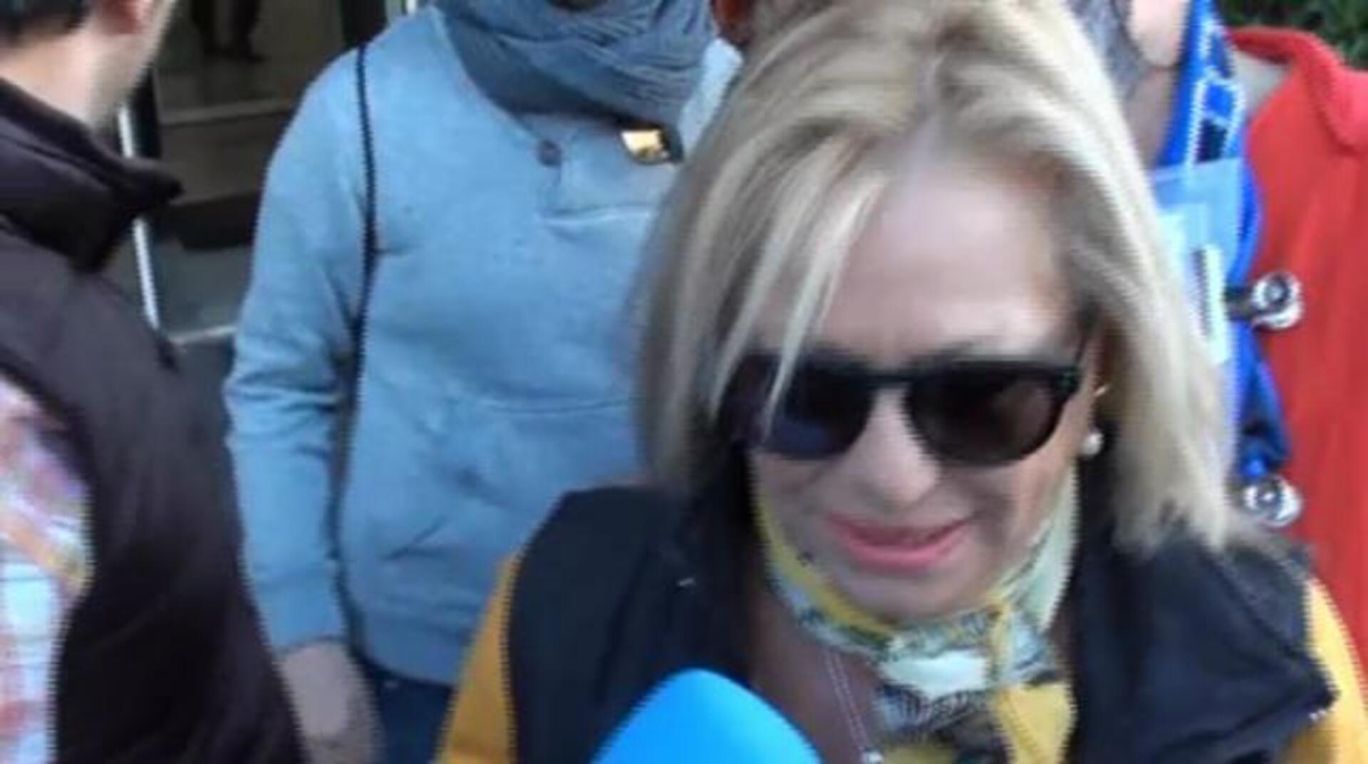 Gran espectación en la puerta de la cárcel