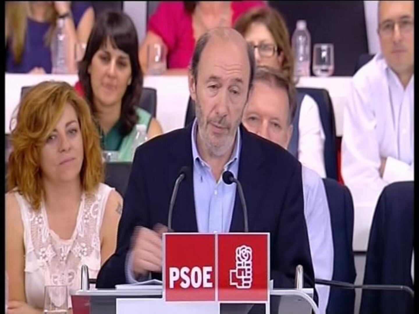Rubalcaba advierte al PSOE de que viene a ganar y no a una «derrota digna»