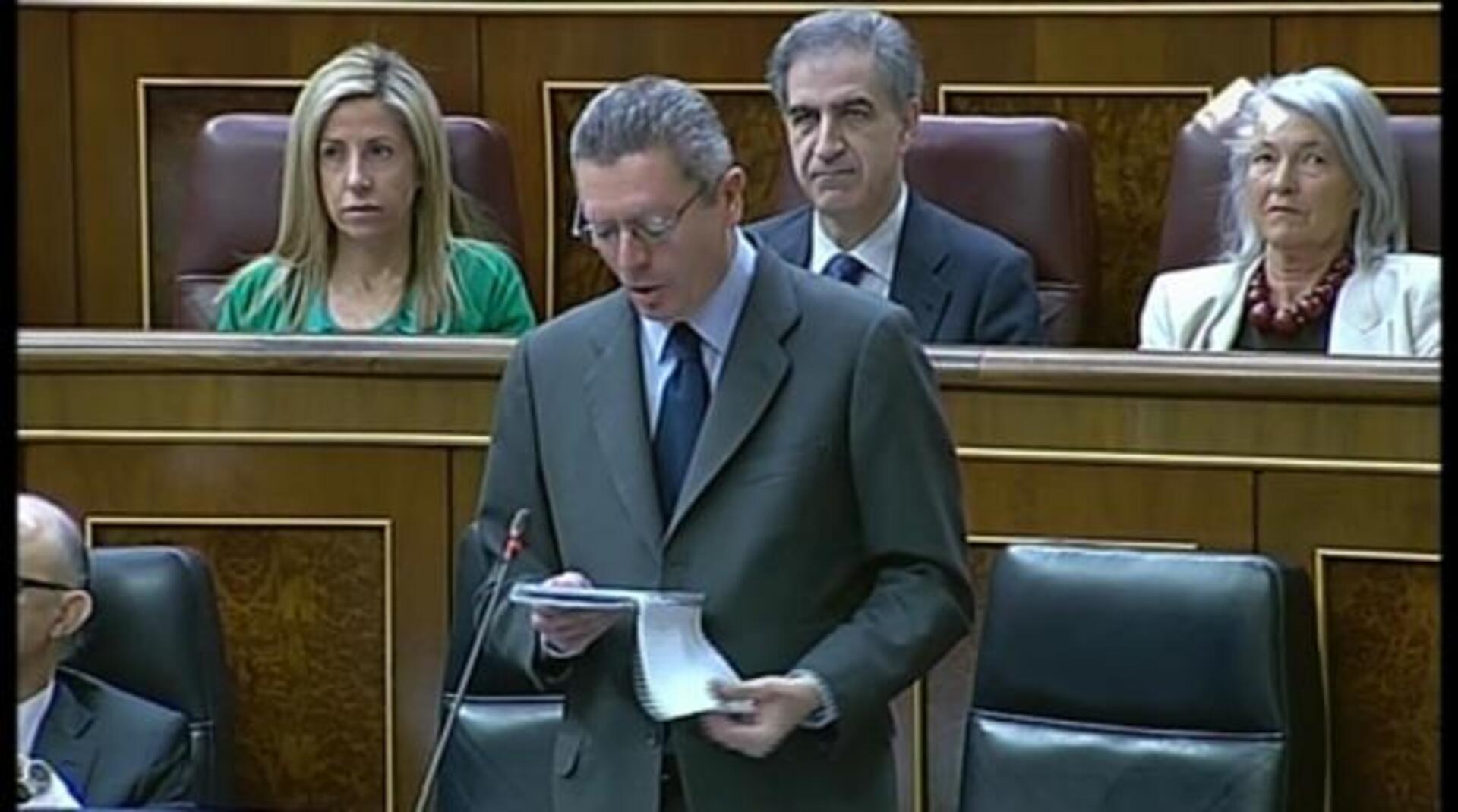 Gallardón defiende el derecho a la maternidad frente al aborto