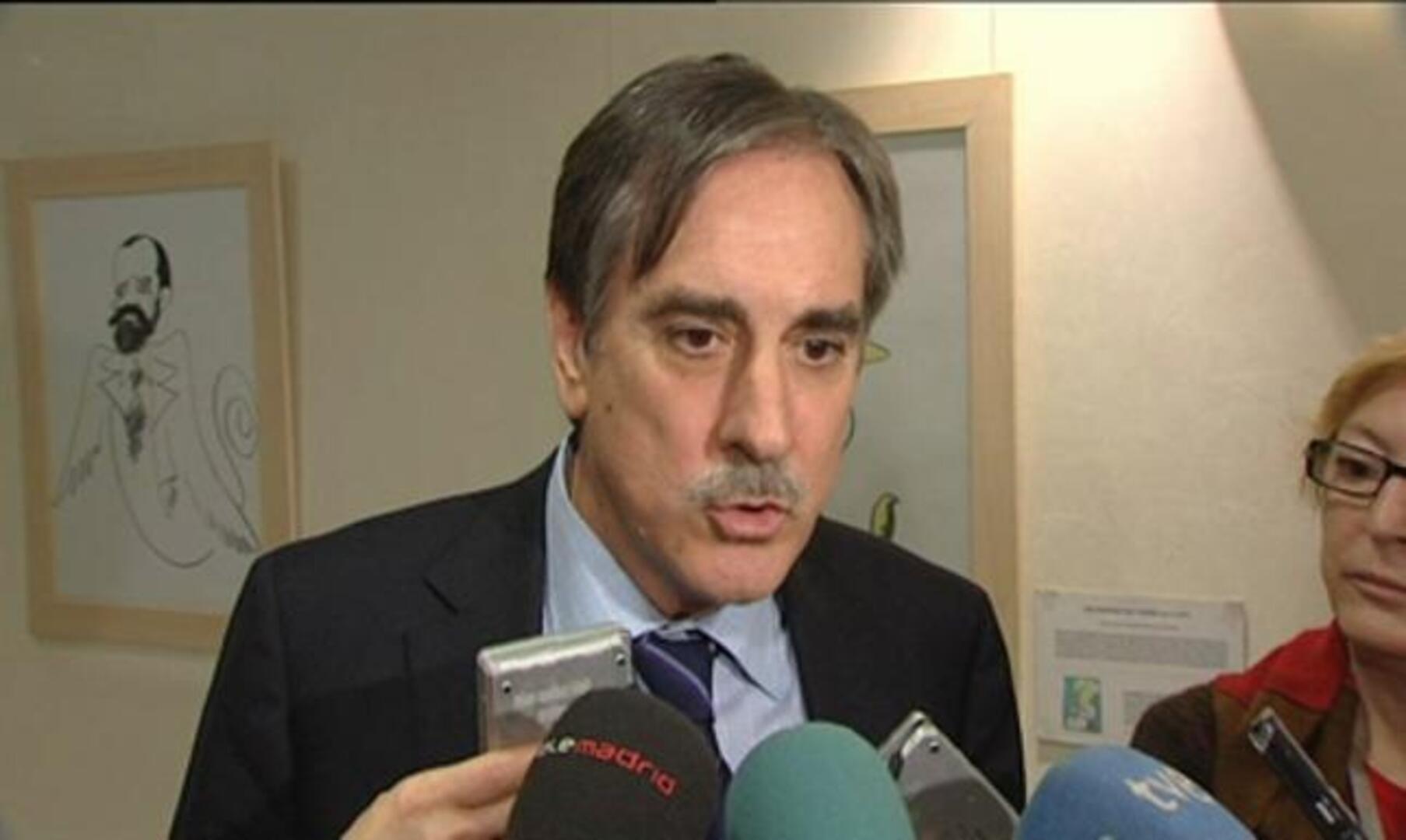 El PSOE no apoyará la Ley de Estabilidad  por «violar» el pacto constitucional