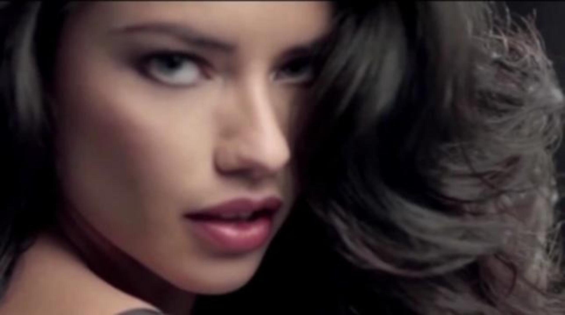 La modelo de «Victoria's Secret», Adriana Lima, espera su segundo hijo