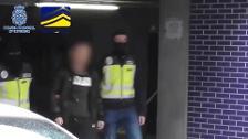 Detenidos 3 jóvenes de la sección en español de una web neonazis