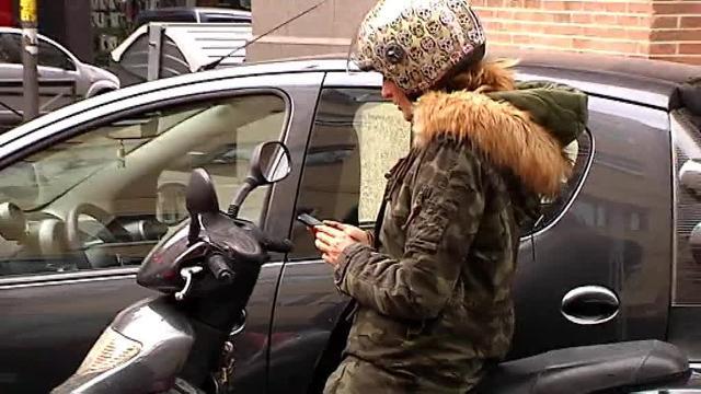 El móvil, principal factor que provoca distracciones al volante