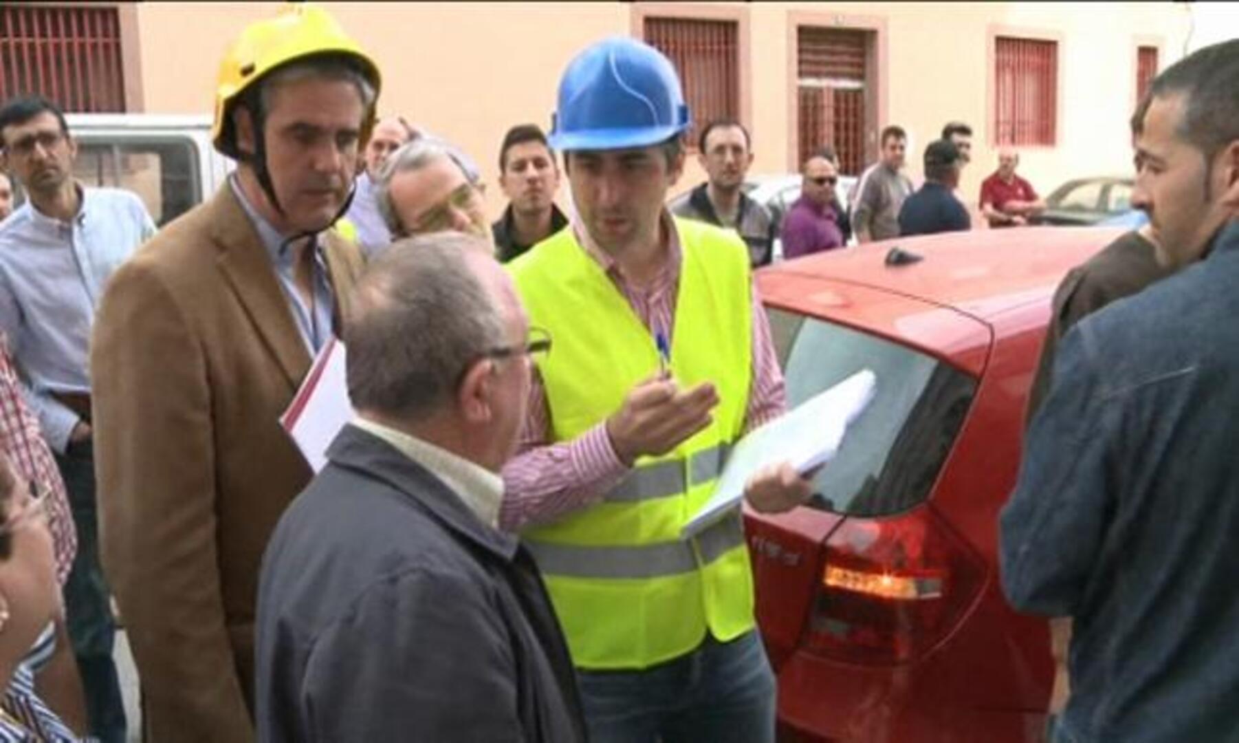 Los lorquinos van volviendo a casa, pero unos 2.000 podrían pasar meses en los campamentos