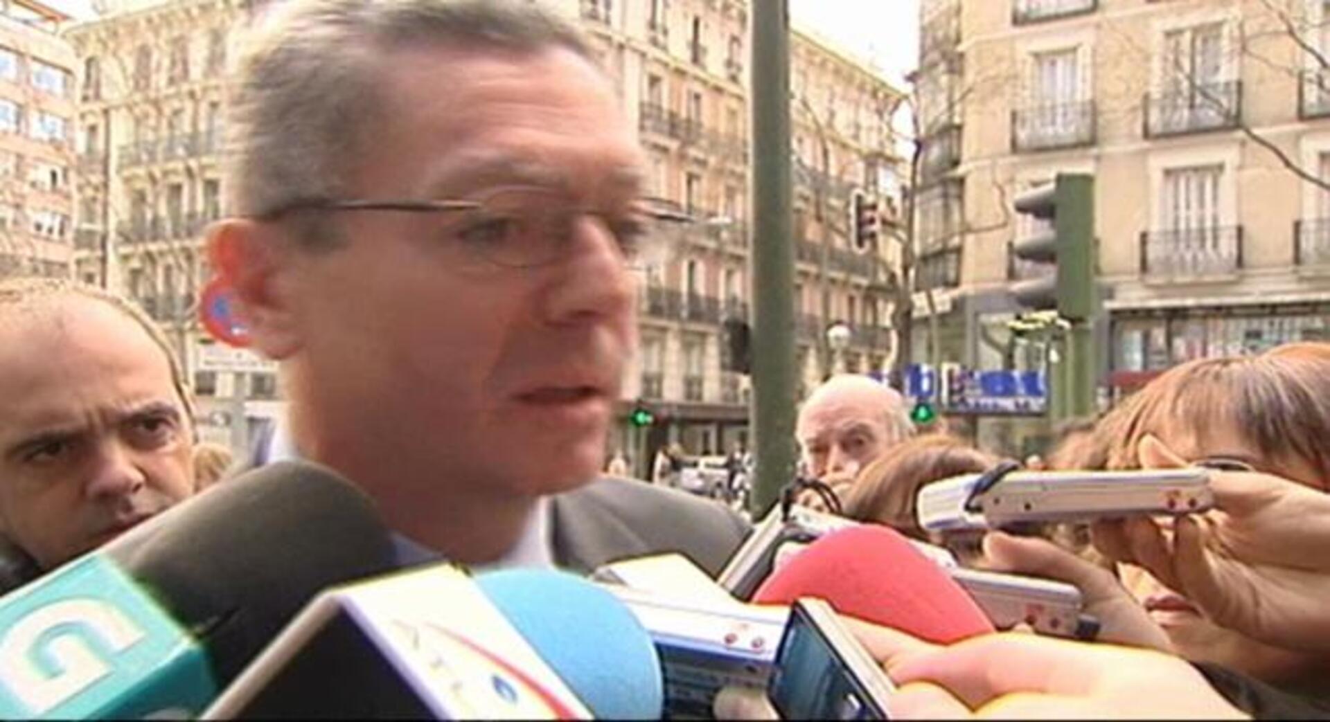 Gallardón, convencido de que Aguirre vencerá al cáncer