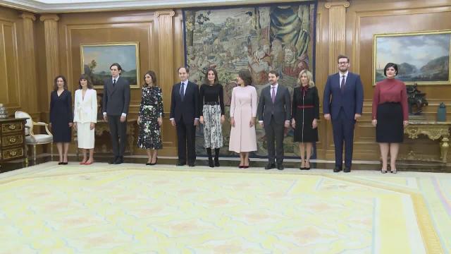 Doña Letizia apuesta por la moda &quot;low cost&quot;