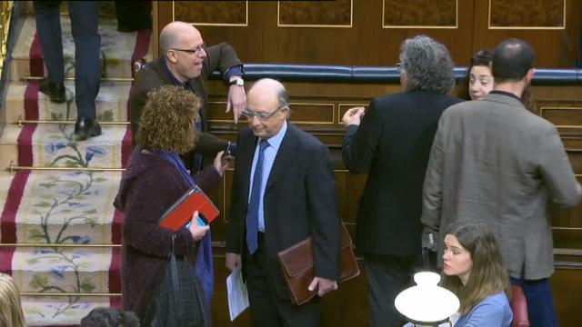 El ministro de Hacienda, Cristóbal Montoro, en una sesión de control al Gobierno en el Congreso