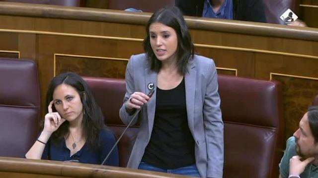 El presidente del Gobierno en un receso de la sesión de control al Ejecutivo celebrada ayer en el Congreso.