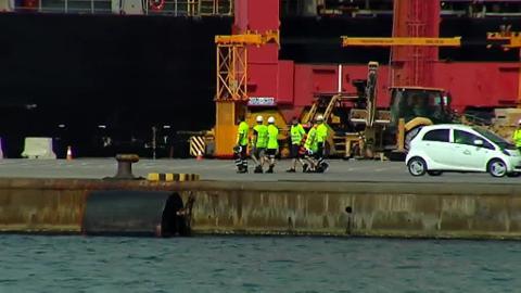 El secretario general de la Coordinadora de Estibadores Portuarios, Antonio Goya, durante la reunión