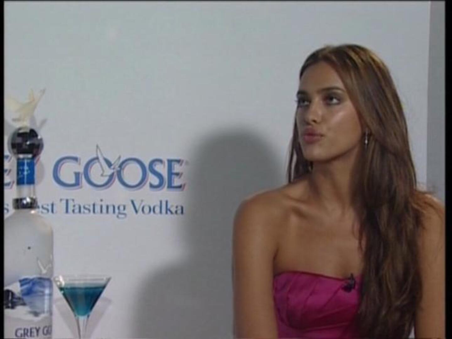 Irina Shayk posa en bikini para la portada de «Sports Illustrated 2011»