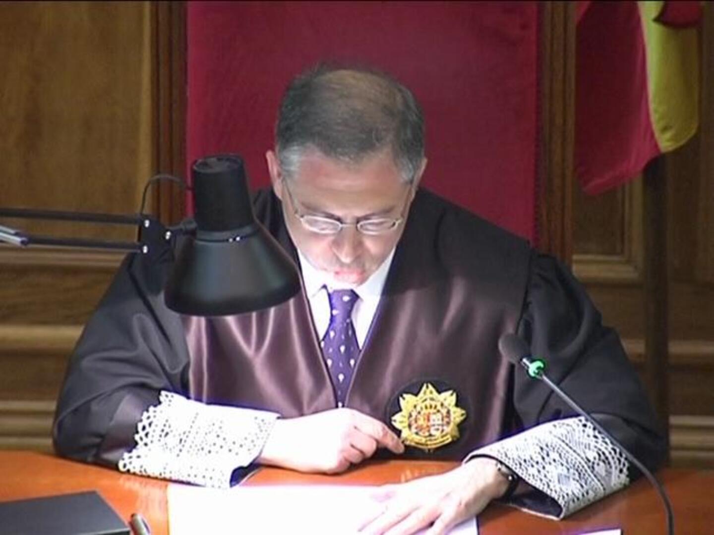 Seis años de prisión para Núñez y su hijo por el «caso Hacienda»