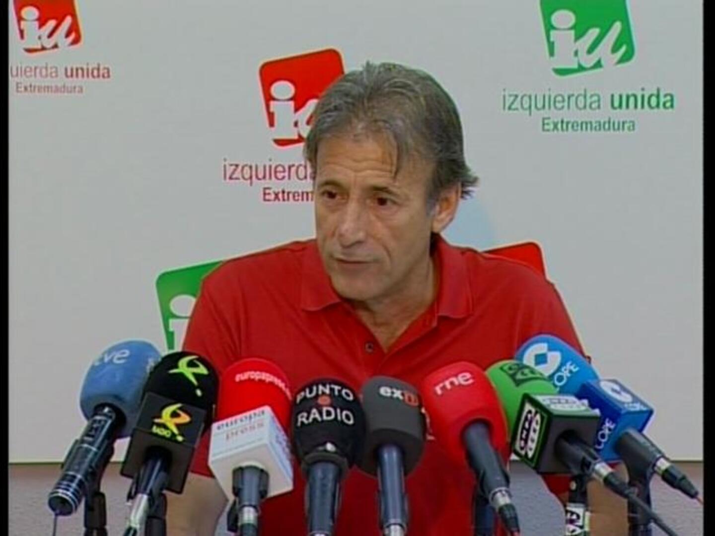 Las asambleas de IU Extremadura no quieren un gobierno socialista