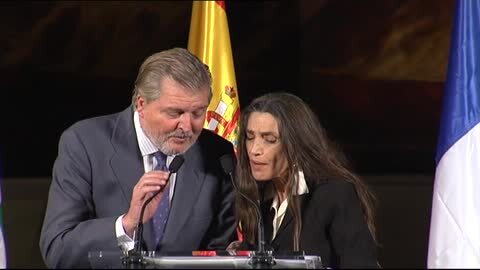 Ángela Molina y el ministro de Cultura rinden homenaje a Aute en San Sebastián