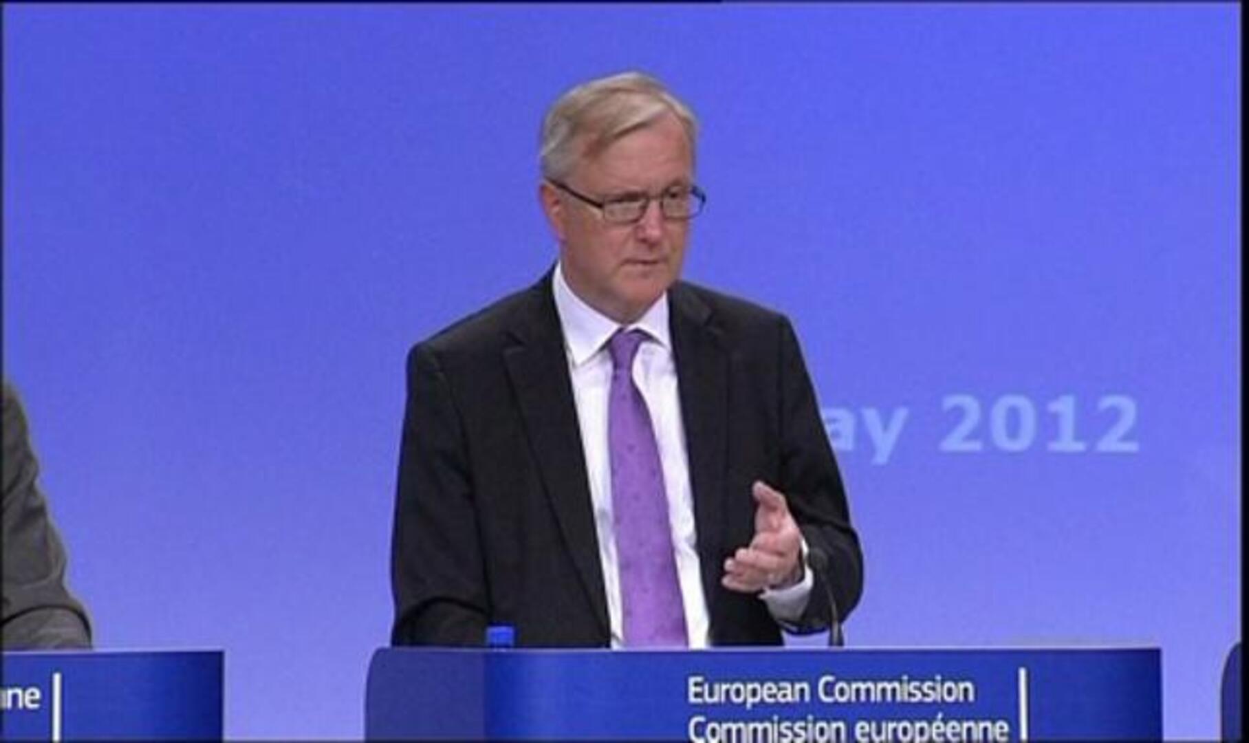 La CE da un año más a España para reducir su déficit a cambio de más reformas