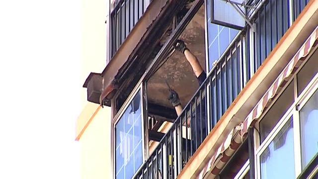 Fallece un hombre en un incendio en su domicilio en Málaga