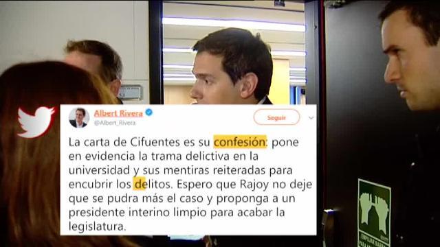 La oposición considera una &#039;confesión&#039; la renuncia de Cifuentes a su máster