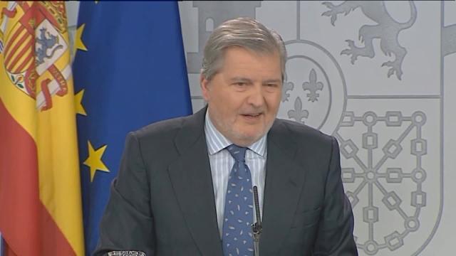 Gobierno se tomará &quot;tiempo&quot; para regular castellano en Cataluña