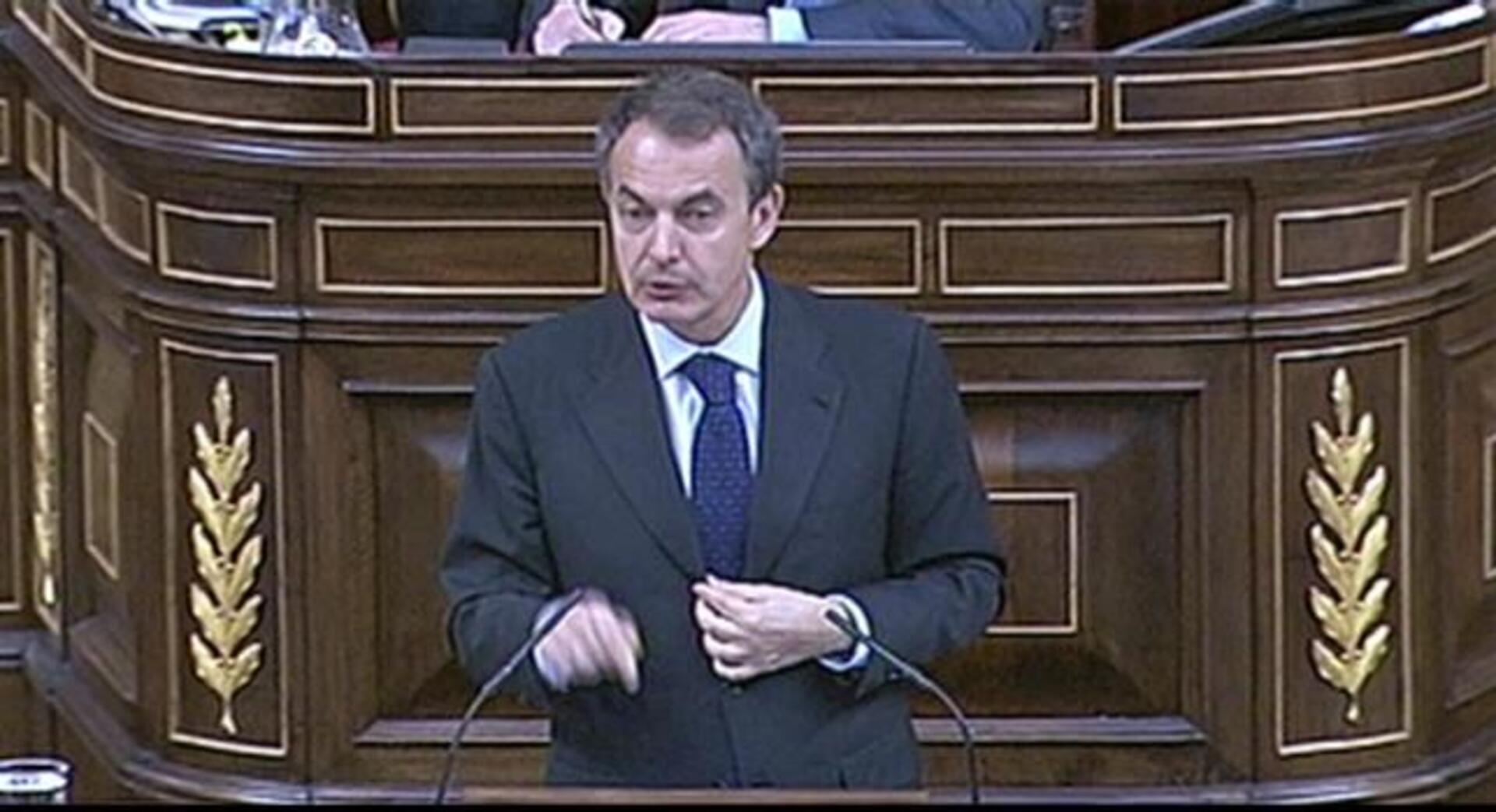 Zapatero admite que actuó «tarde» frente a la crisis