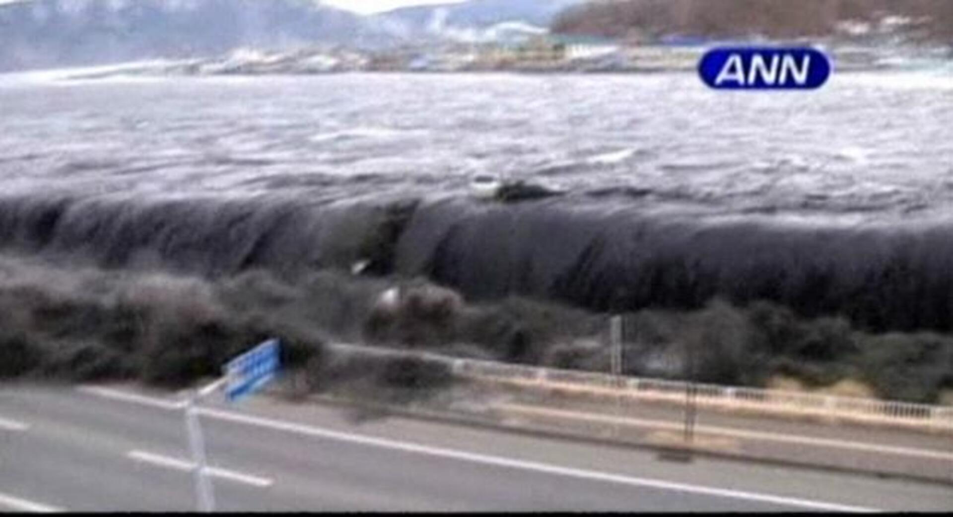 En directo: La explosión en Fukushima no daña el núcleo de la central