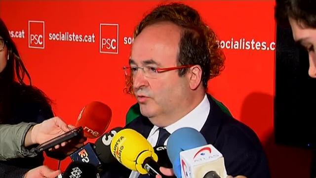 Pedro Sánchez, junto al líder del PSC, Miquel Iceta, y Carme Chacón