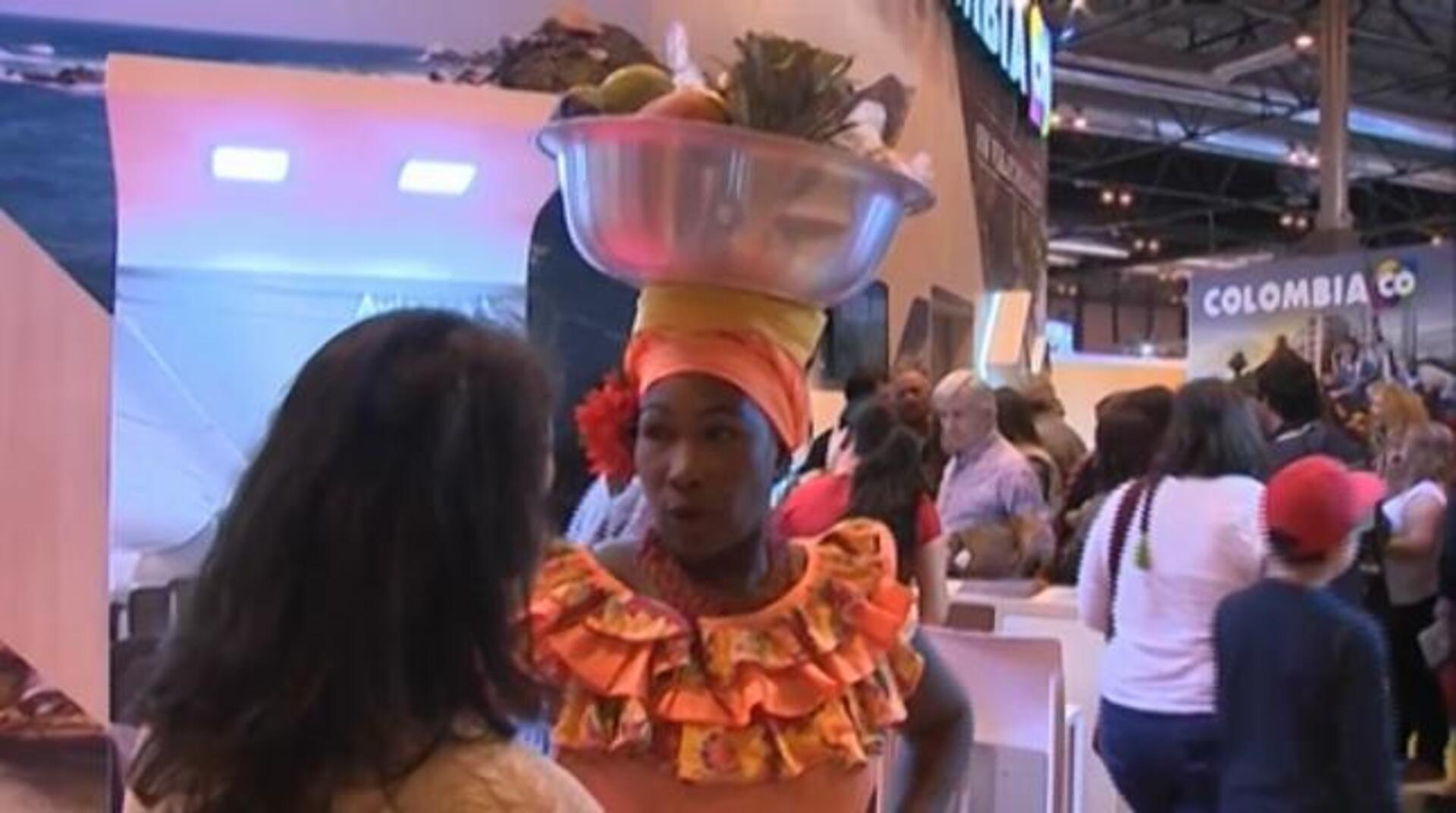 Comparsa de Carnaval en Madrid organizada por la diputación de Alicante con motivo de Fitur