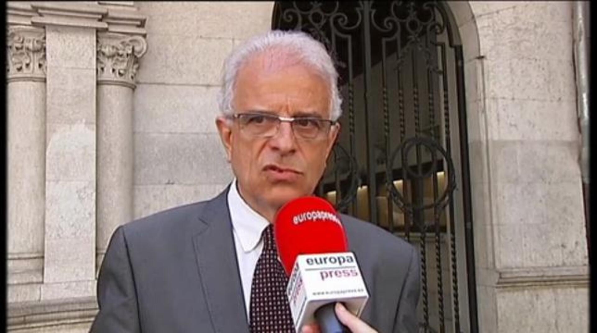 Gerona cierra los contenedores de los supermercados con candado para que no se busque comida