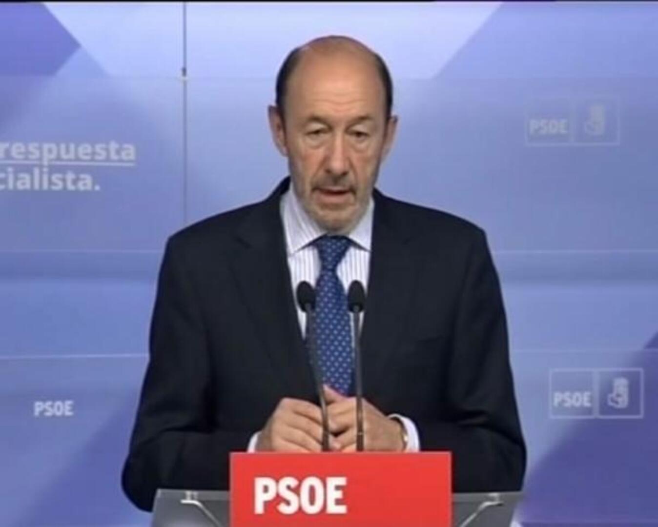 Rubalcaba traslada su respaldo a Rajoy para que el BCE intervenga en defensa del euro