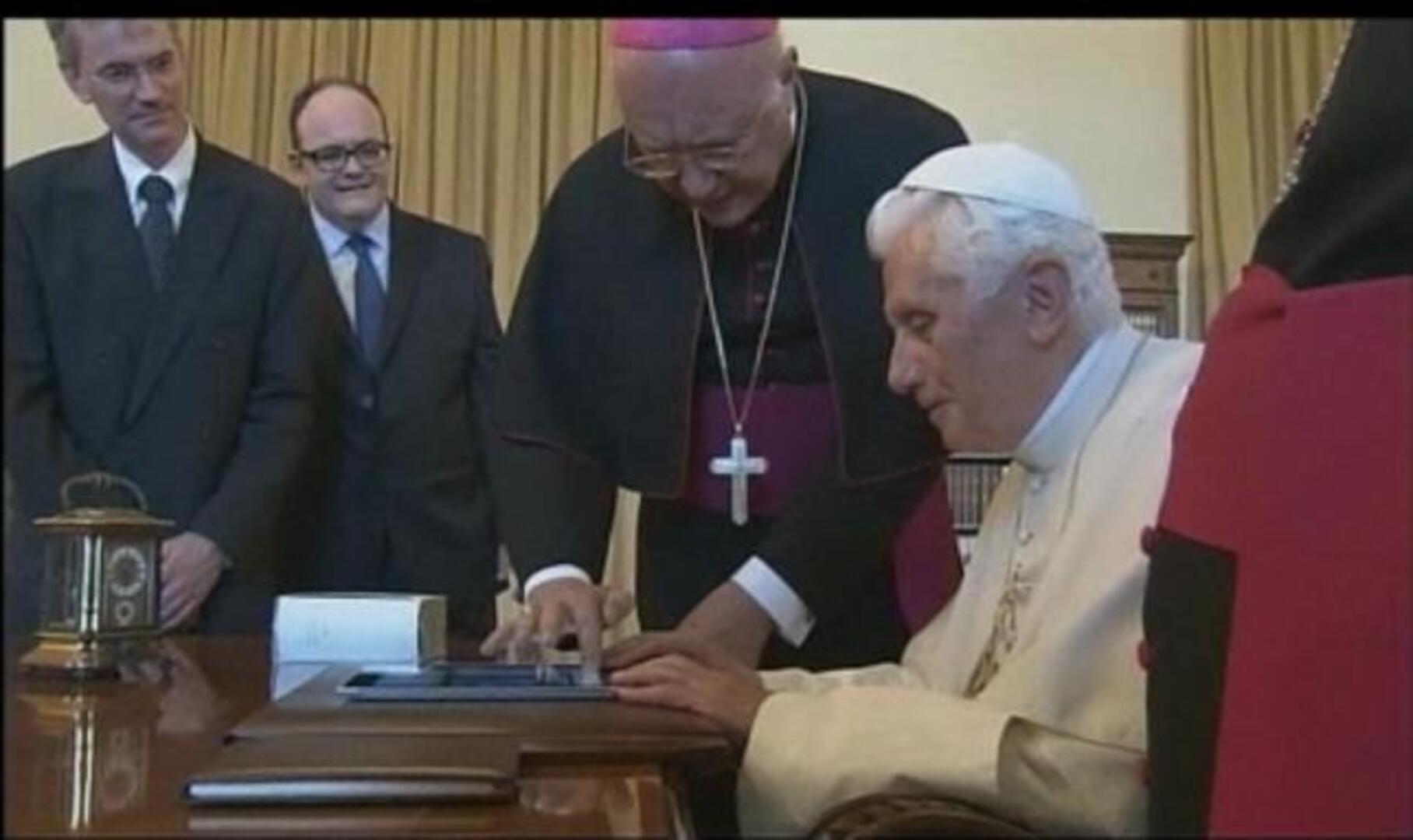 El Papa «intrigado y complacido» ante el lanzamiento este miércoles de su primer tuit