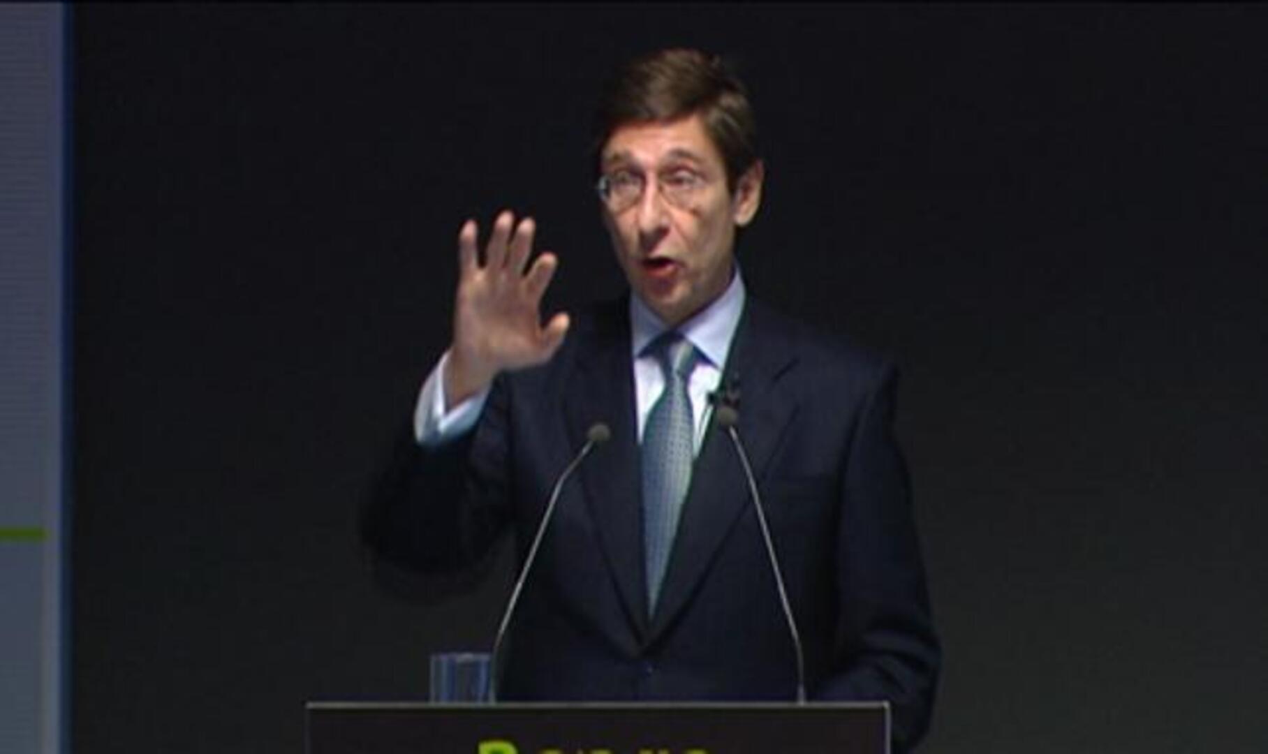 Goirigolzarri excusa a Rato, pero revisa sus cuentas de arriba a abajo