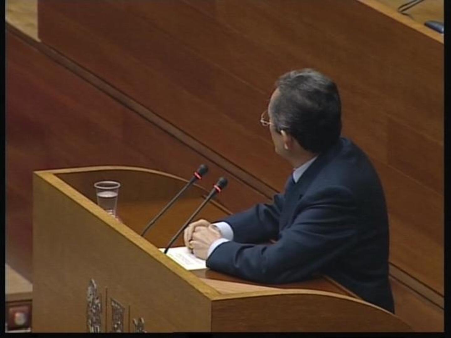 Luna acusa a Camps: «Ha conseguido, mediante el castigo, una sociedad sumisa»