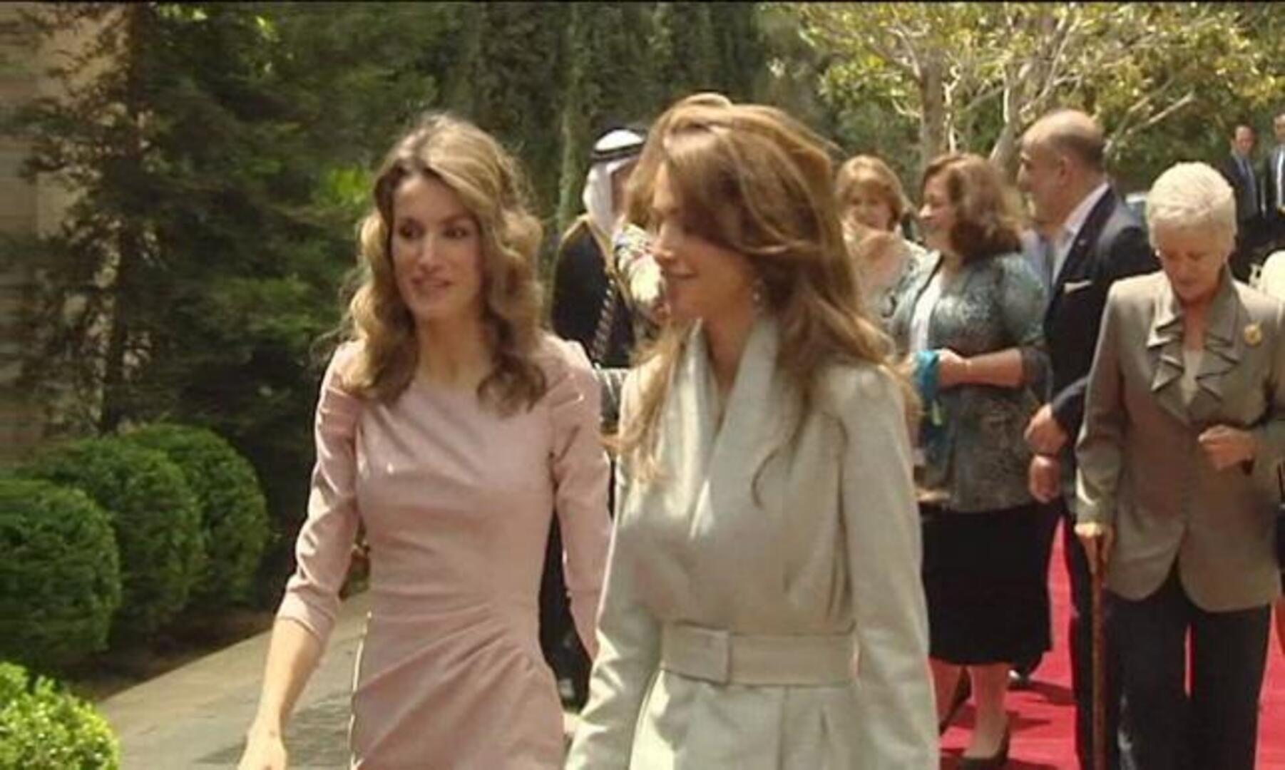 Los Reyes de Jordania ofrecen un almuerzo a los Príncipes