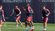 Iniesta protagonista en el entreno de Barça