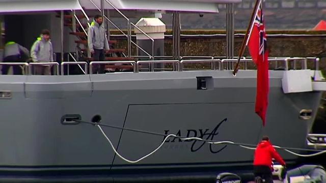 Varios yates  de lujo se refugian del temporal en la Ría de Vigo