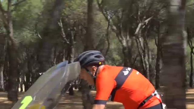 Miguel Indurain participa en un triatlón en Madrid a casi 40 grados de temperatura