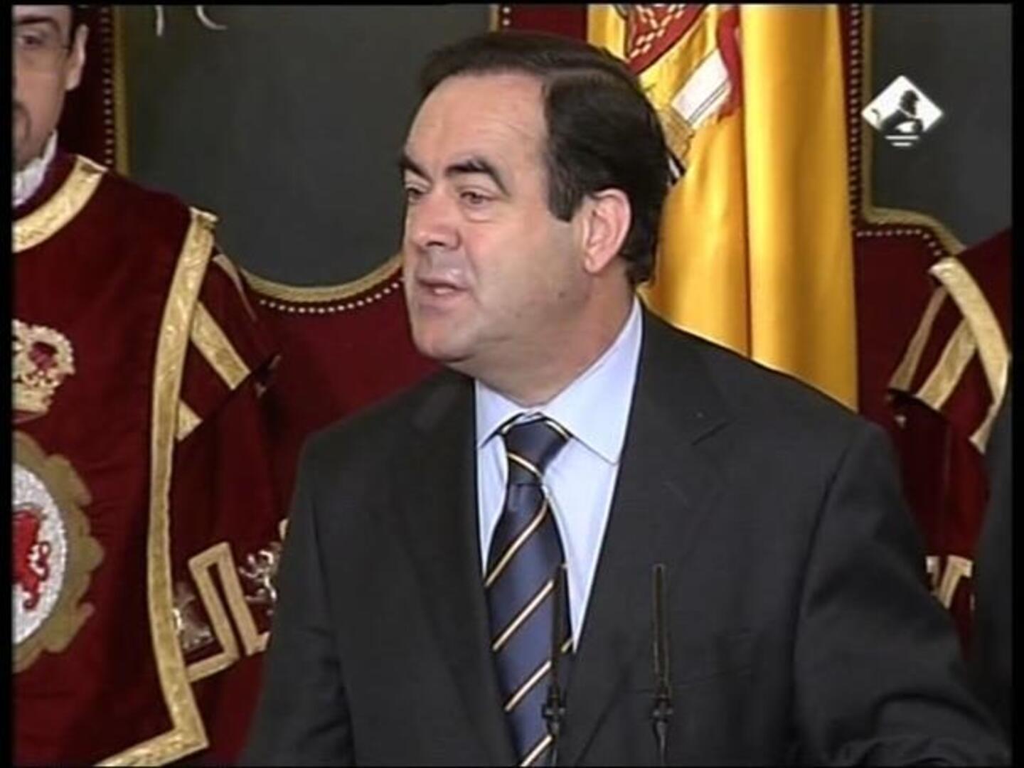 Bono pide no criminalizar a «todos» los controladores, aunque son los únicos culpables