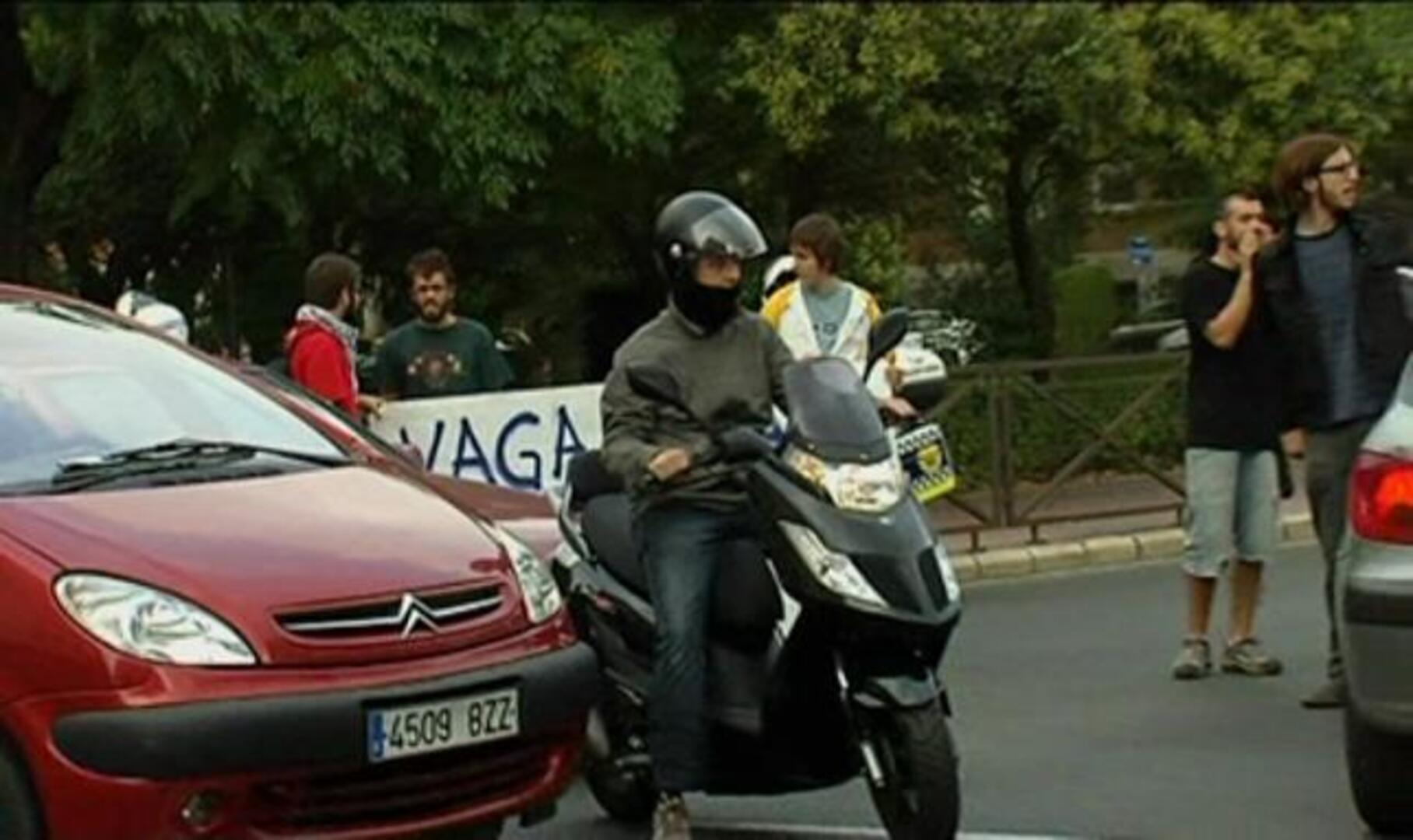 Aulas casi llenas a pesar de la «huelga de padres»