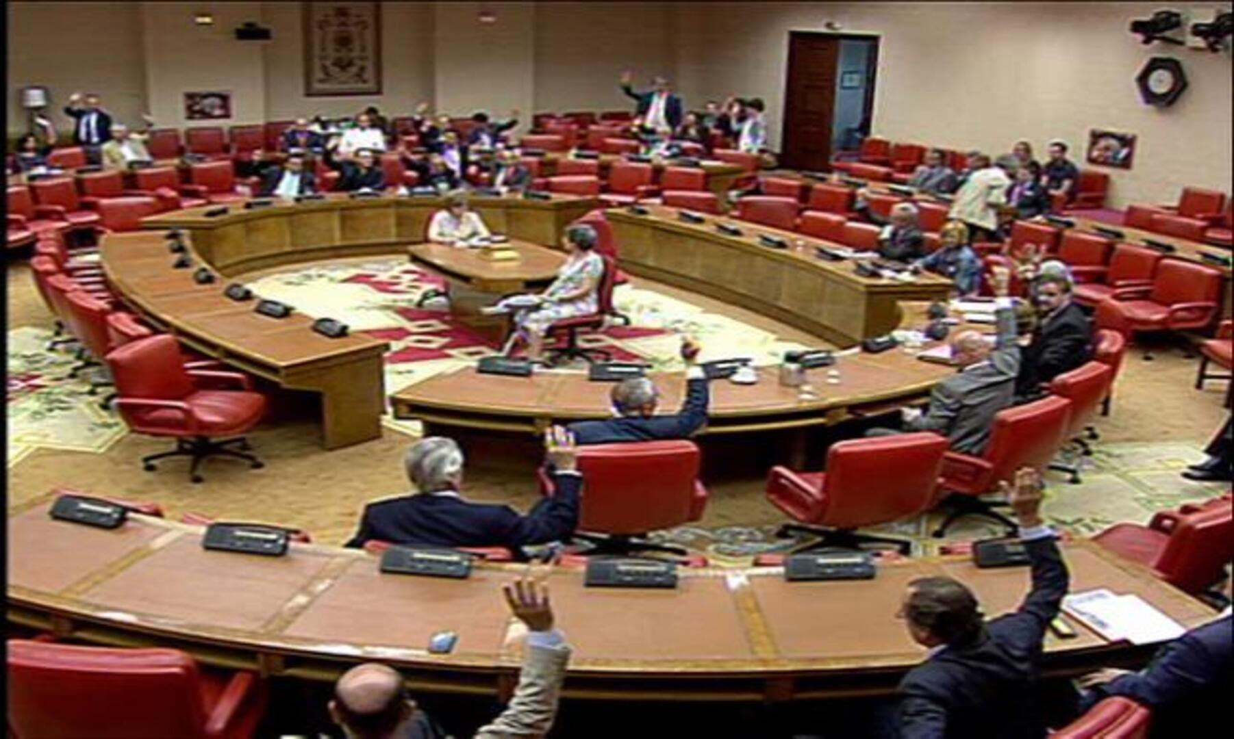 Jiménez afirma que España seguirá en Libia mientras Gadafi sea una «amenaza»