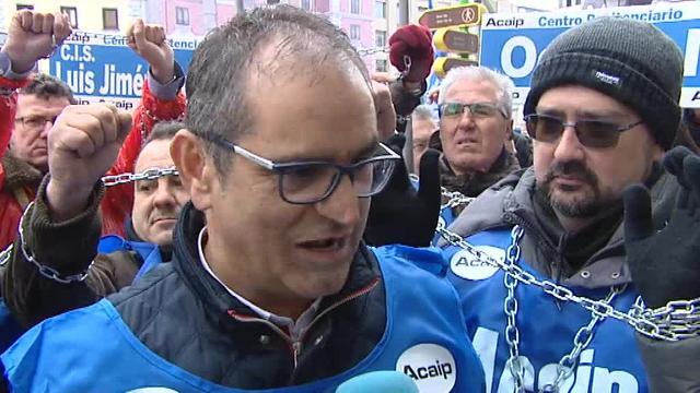 Los funcionarios de prisiones: encadenados