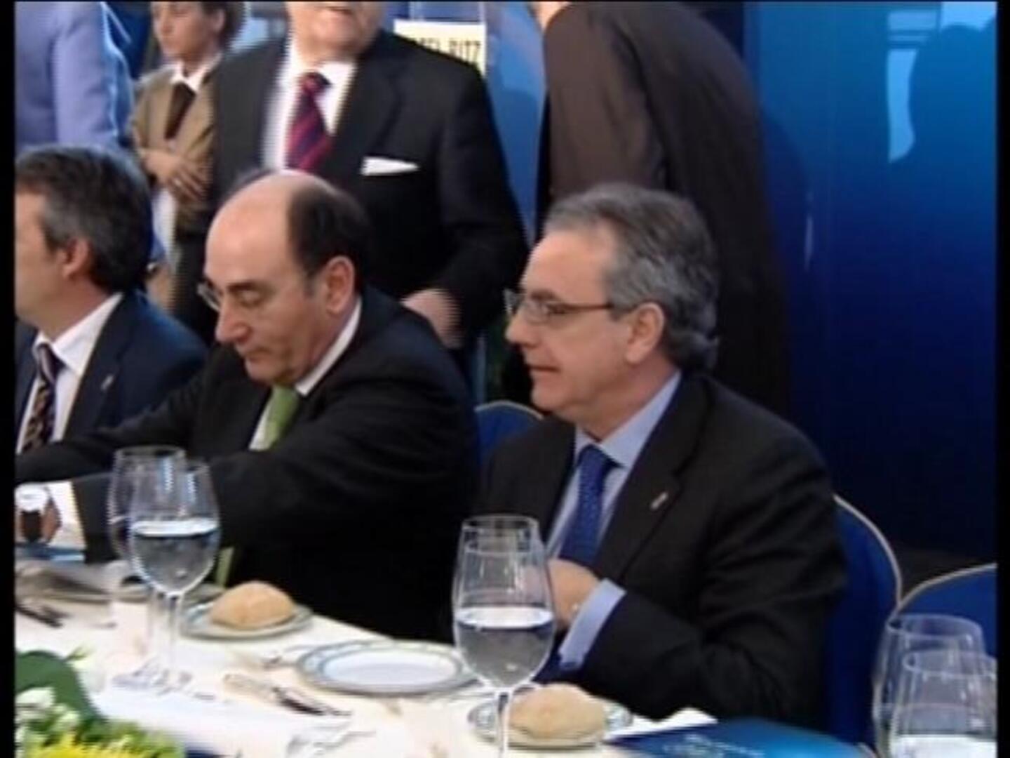 El PP gobernaría en Castilla-La Mancha y Baleares