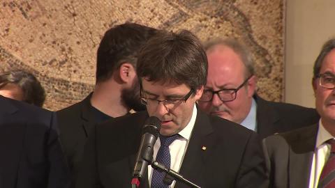 Vídeo: Puigdemont advierte que "la democracia está en peligro"