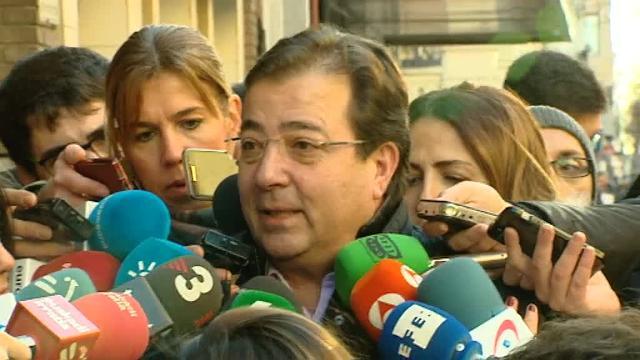 Vídeo: Ximo Puig y Fernández Vara elogian a Susana Díaz como candidata potencial