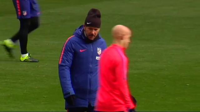 Simeone: &quot;Estoy tranquilo, esto es largo. Hay que esperar sentado y tranquilito&quot;