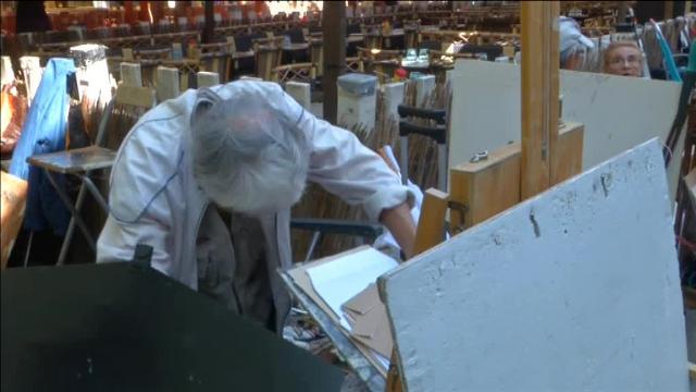 Guerra de pinceles y tenedores en Montmartre