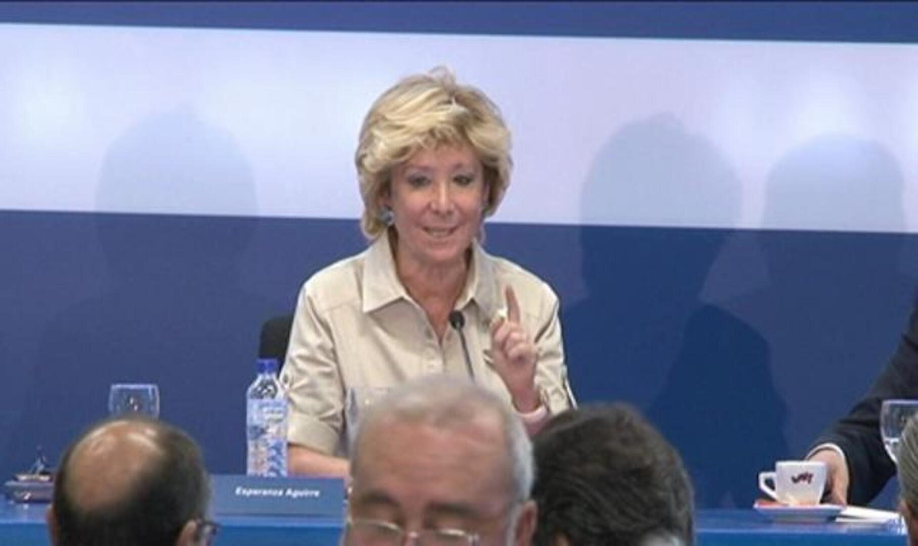 Aguirre baja un 3,3% el sueldo de los empleados públicos y recortará a la mitad el número de diputados