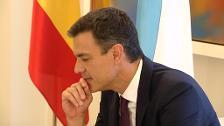 Pedro Sánchez recibe en Moncloa a Alberto Núñez Feijóo