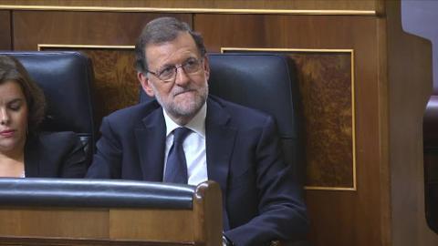 Rajoy sale del Congreso tras la sesión de investidura