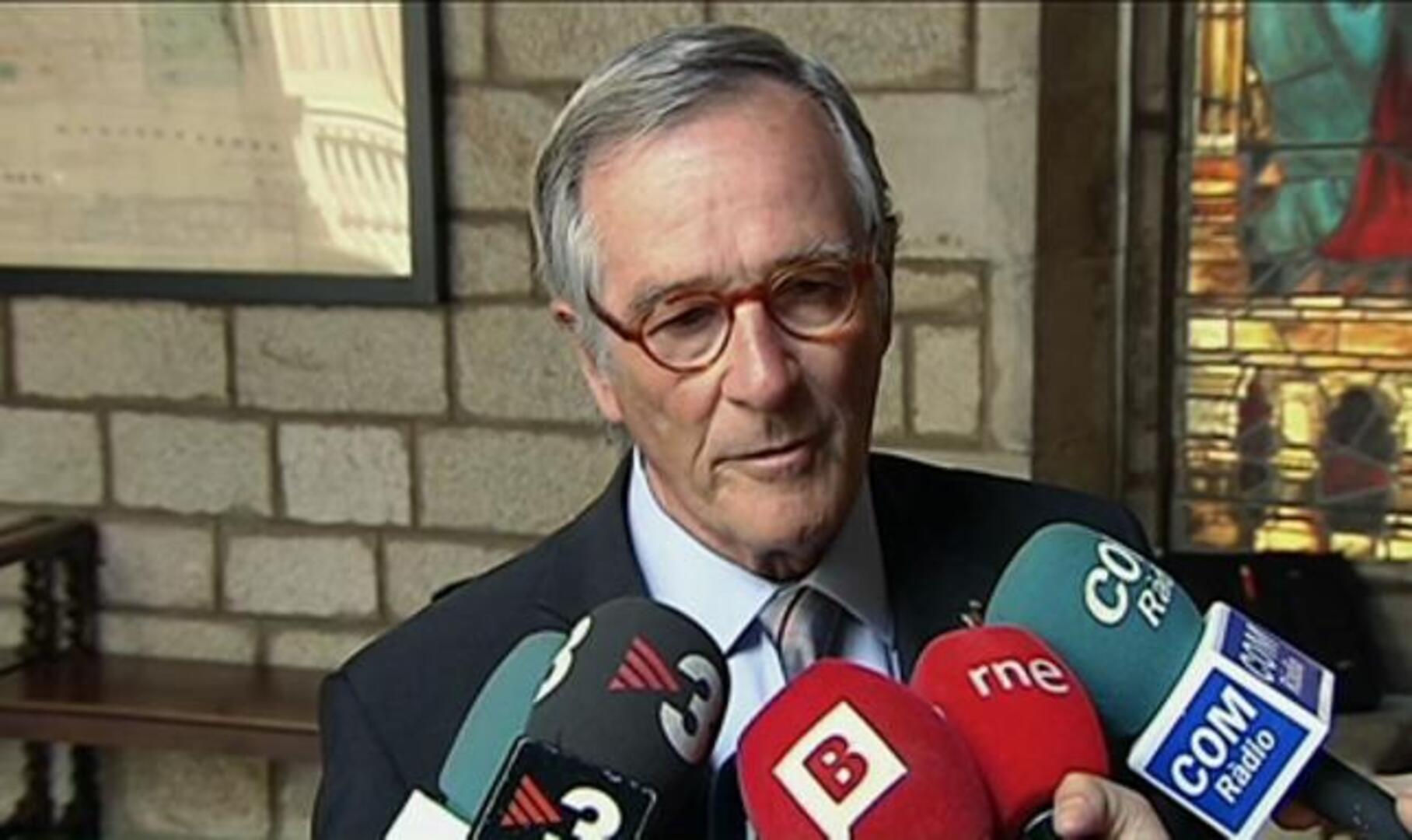 Trias responde a Monago que la política no es un «tema de atributos»