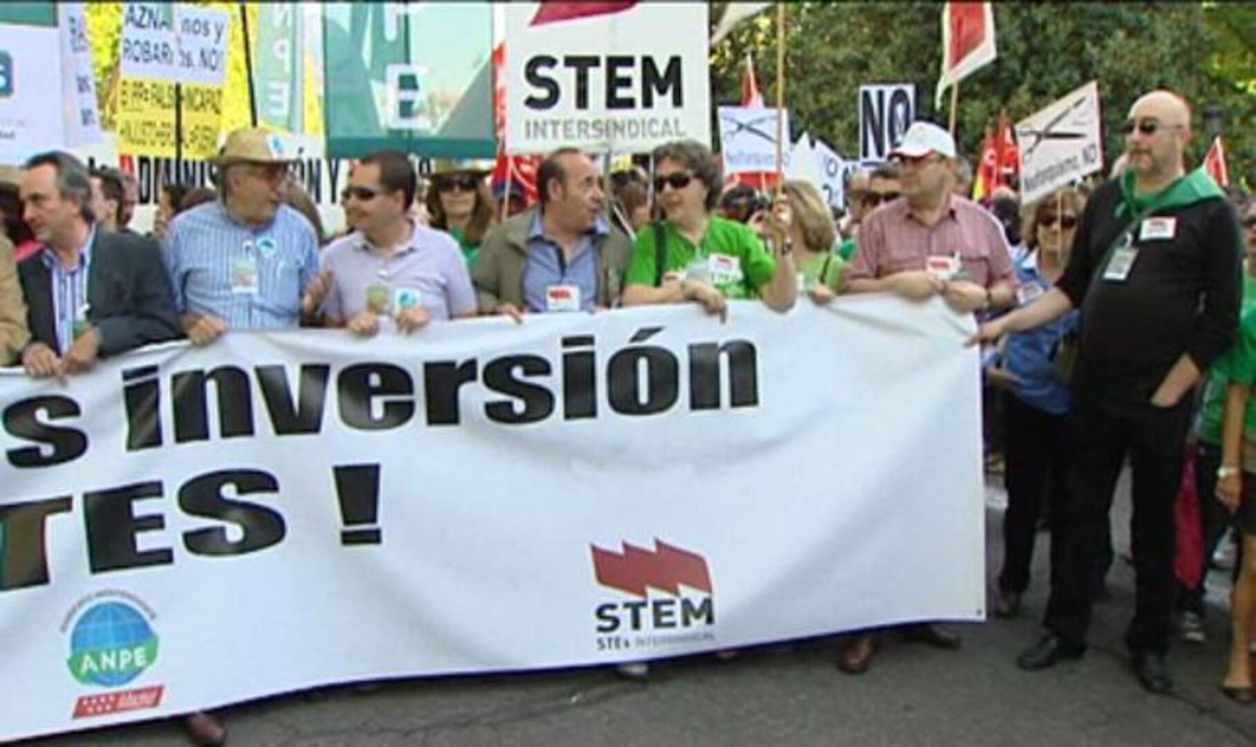 Los sindicatos cifran en un 80% el apoyo a la huelga y Educación lo rebaja al 22,7%